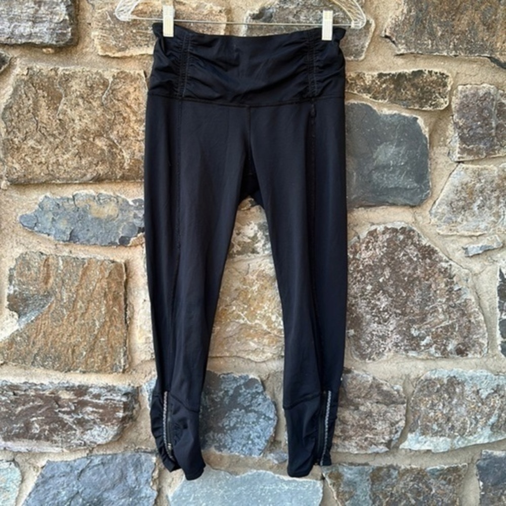 Lululemon Athletica ‘Runday Crop’ Leggings in Black Size 6
